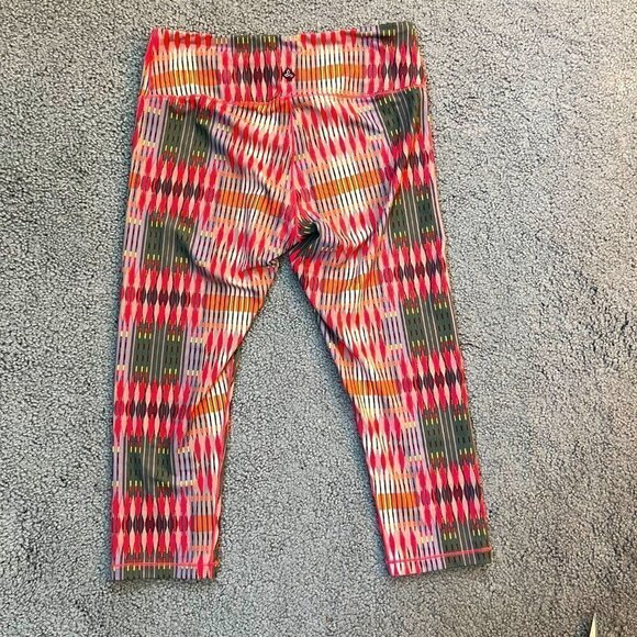 Prana Roxanne Capri Yoga Pant - EUC - Size M - - Picture 5 of 5